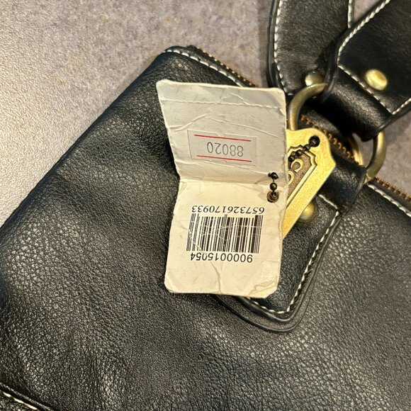 COACH MO4K-40725 BLACK LEATHER 15X12 SHOULDER BAG...**********there is a small t - Picture 4 of 7